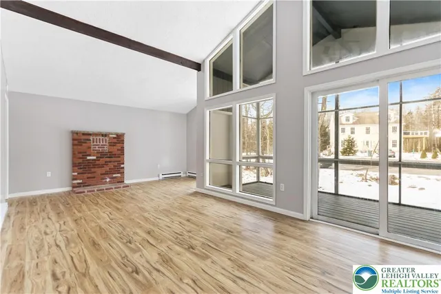 $220,000 | 6522 Runnymeade Lane, Tobyhanna, PA 18466