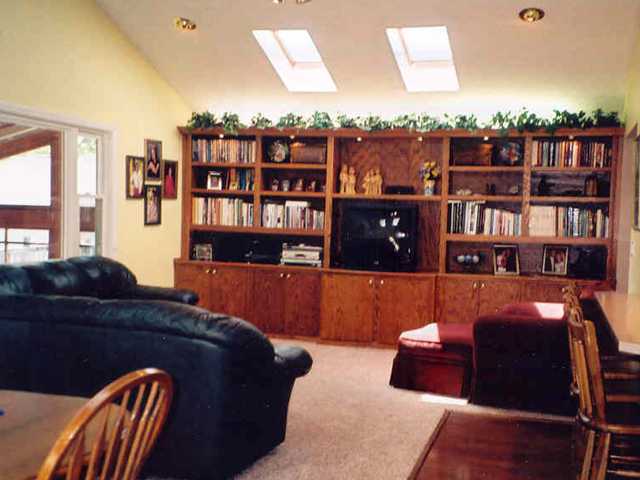 2829 Zollinger Road Columbus, OH 43221 - Photo 8 of 18
