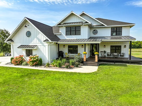 $1,199,000 | 606 Venture Lane Northeast, Alexandria, MN 56308