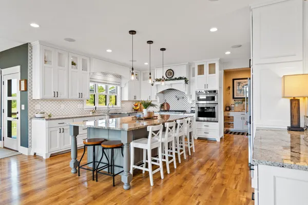 $1,199,000 | 606 Venture Lane Northeast, Alexandria, MN 56308