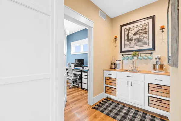 $1,199,000 | 606 Venture Lane Northeast, Alexandria, MN 56308
