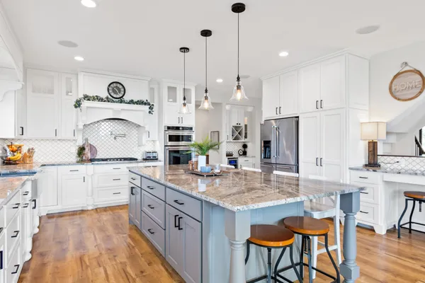 $1,199,000 | 606 Venture Lane Northeast, Alexandria, MN 56308