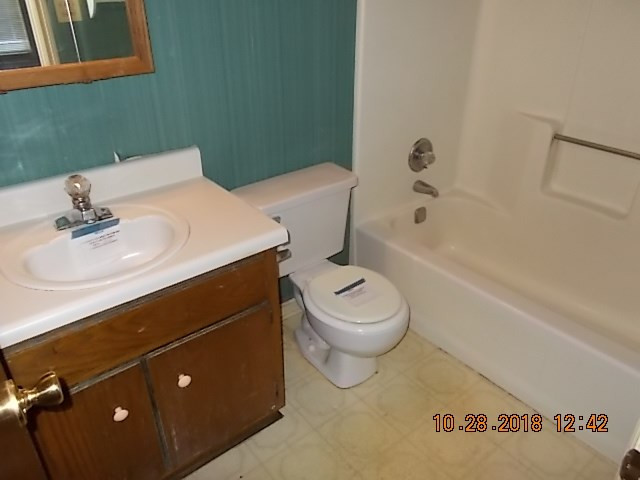 424 Belglade Road Grovetown, GA 30813 - Photo 16 of 17 Hall Bath