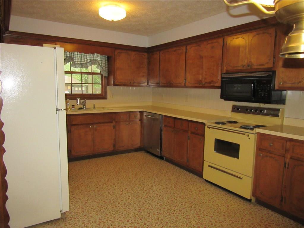 4171 Fairview Road Greenwood, IN 46142 - Photo 17 of 48 Gallery Image 17