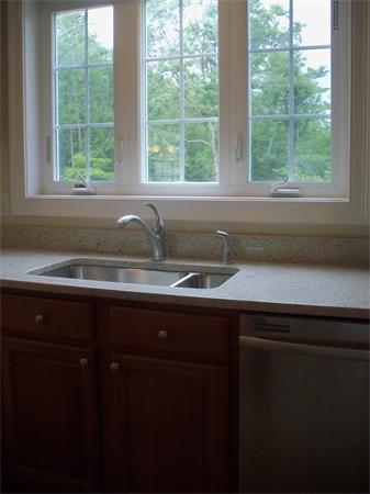9 Carlson's Way Rutland, MA 01543 - Photo 5 of 16