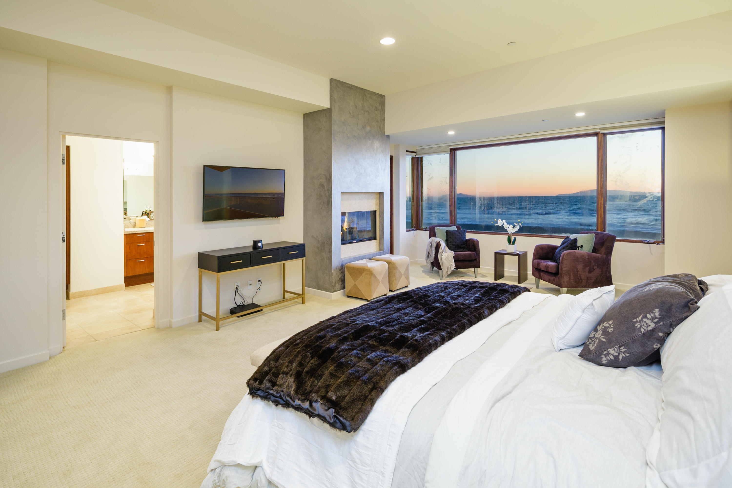 1005 Mandalay Beach Road Oxnard, CA 93035 - Photo 18 of 35 18master_bedroom