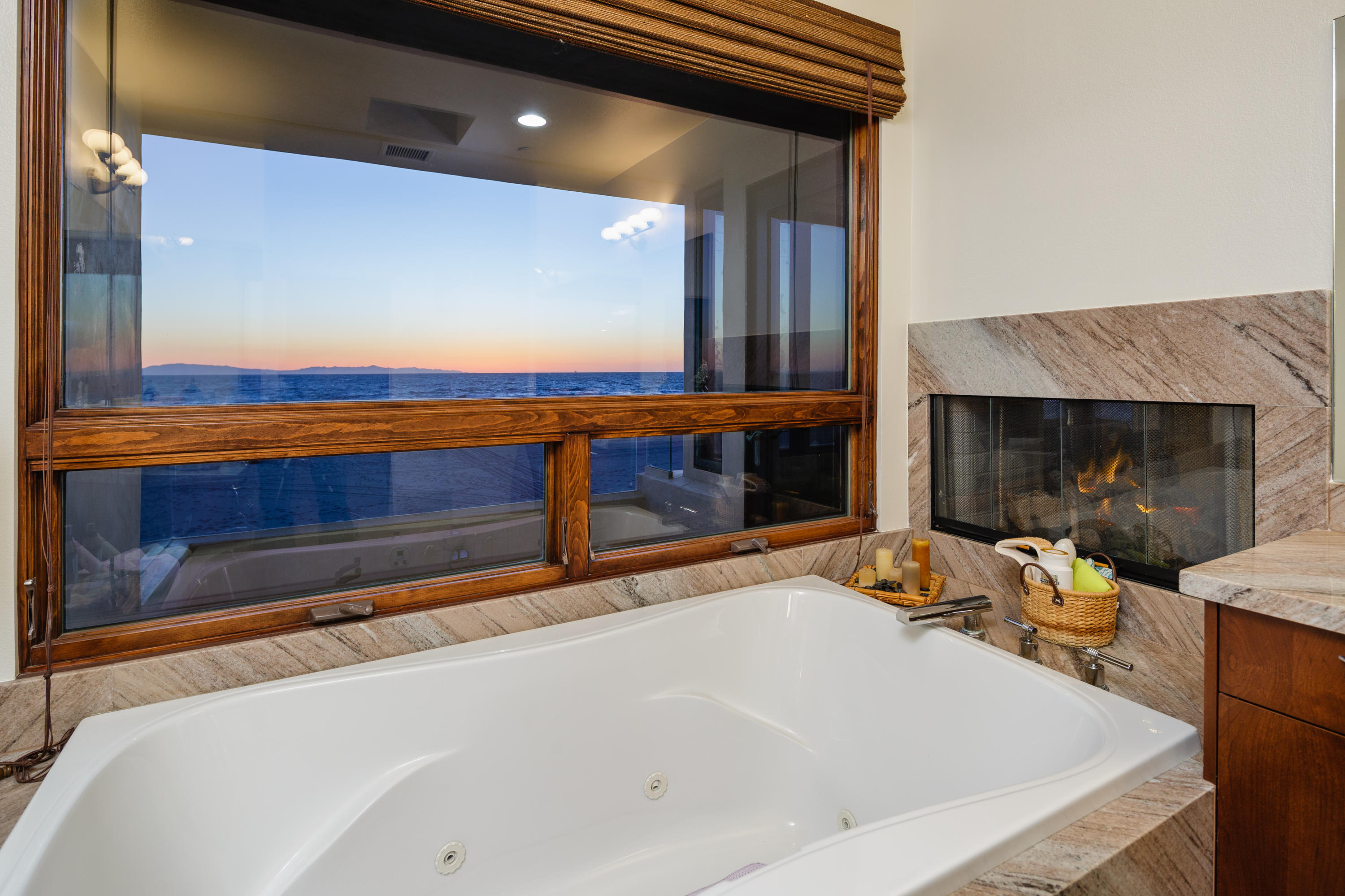 1005 Mandalay Beach Road Oxnard, CA 93035 - Photo 20 of 35 20master_bath
