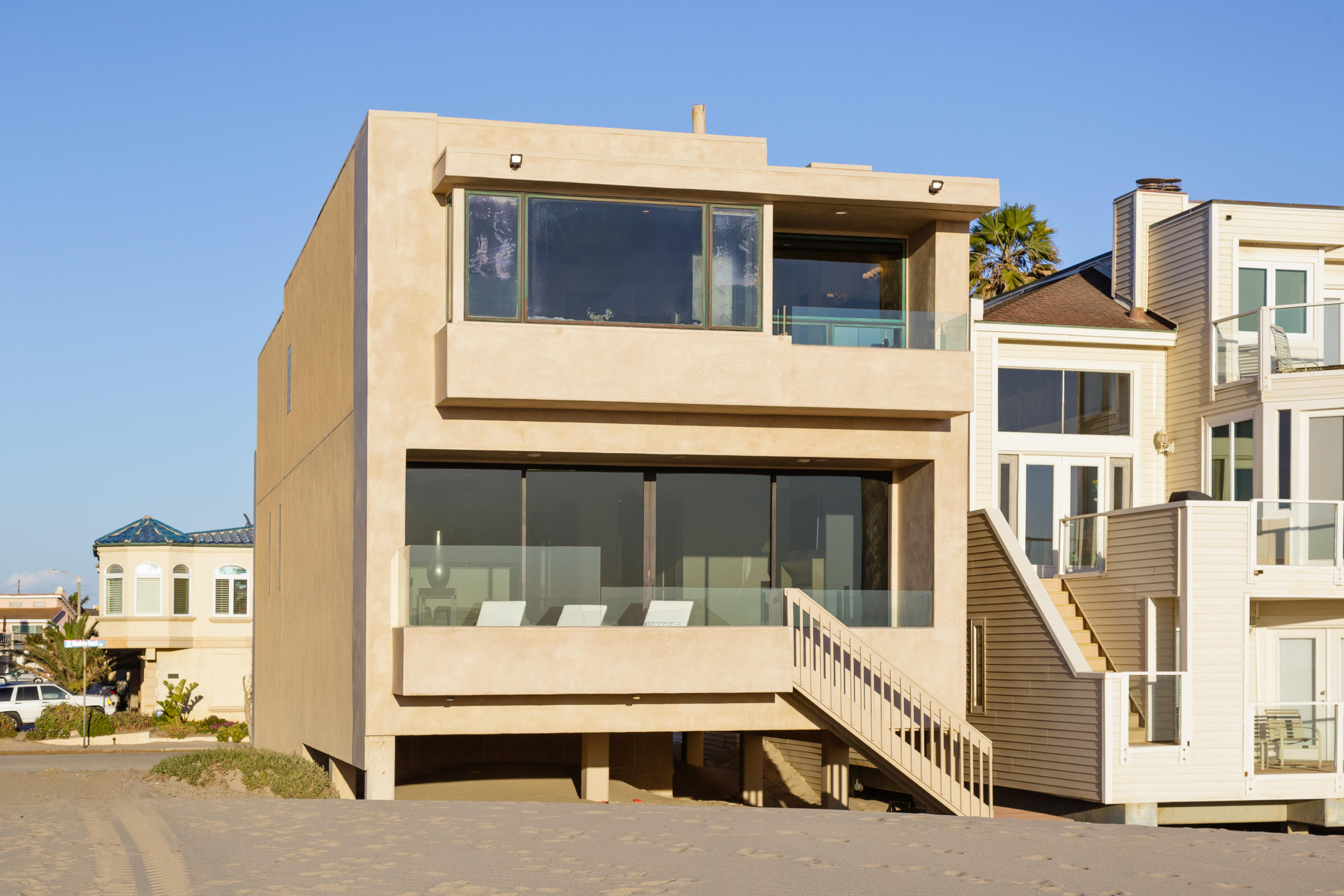1005 Mandalay Beach Road Oxnard, CA 93035 - Photo 34 of 35 35back_of_home
