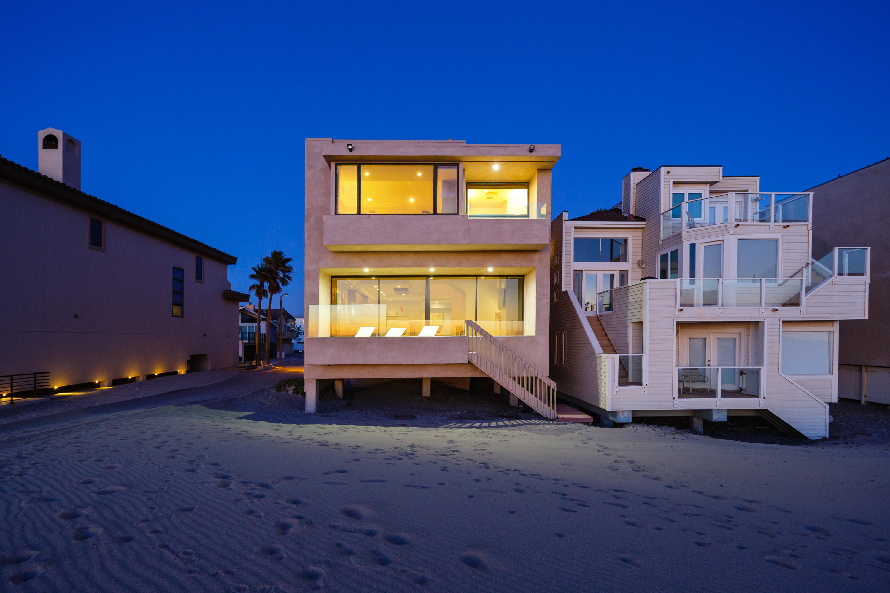 1005 Mandalay Beach Road Oxnard, CA 93035 - Photo 35 of 35 36back_of_home