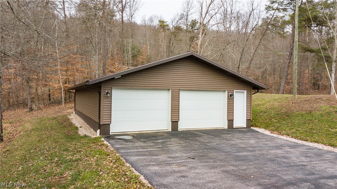 8001 Elizabeth Pike Elizabeth, WV 26143 - Photo 27 of 35