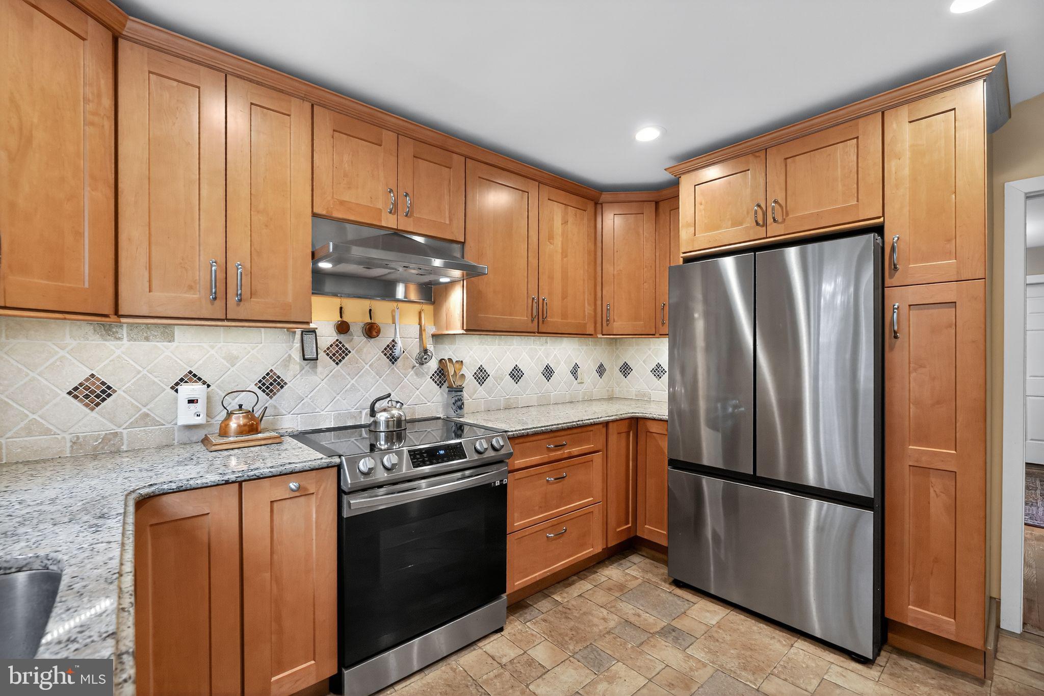 336 Gribbel Road Wyncote, PA 19095 - Photo 4 of 33 Kitchen- stainless steel appliances