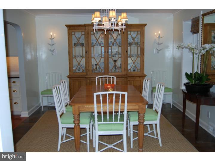 8 Chestnut Lane Wayne, PA 19087 - Photo 3 of 11
