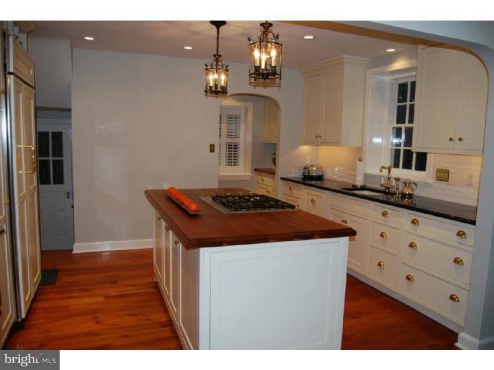 8 Chestnut Lane Wayne, PA 19087 - Photo 4 of 11