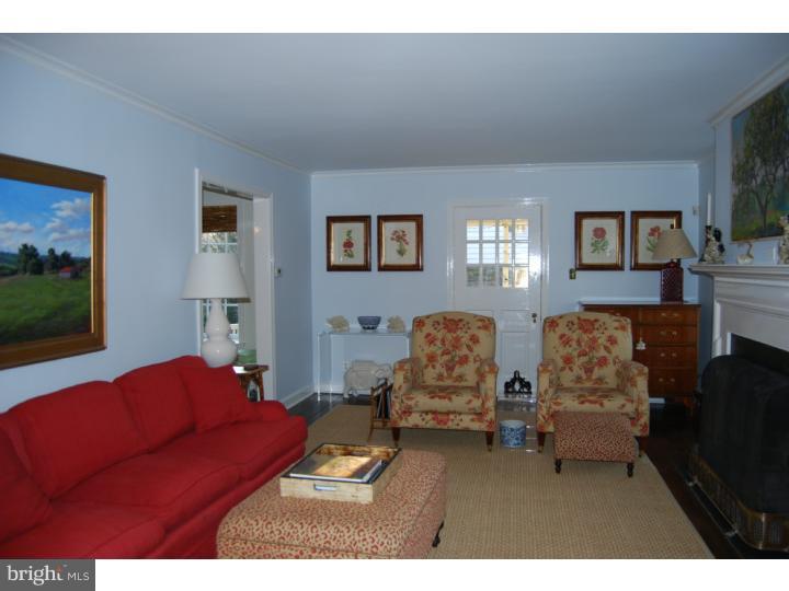 8 Chestnut Lane Wayne, PA 19087 - Photo 5 of 11