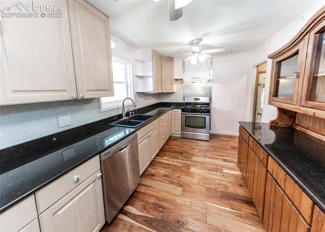 403 Yellowstone Road Colorado Springs, CO 80910 - Photo 7 of 20