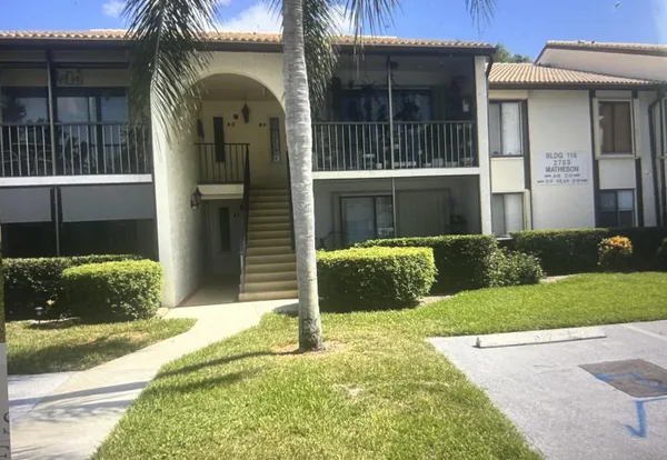 $1,750 | 2703 Southwest Matheson Avenue, Unit 116B1, Palm City, FL 34990