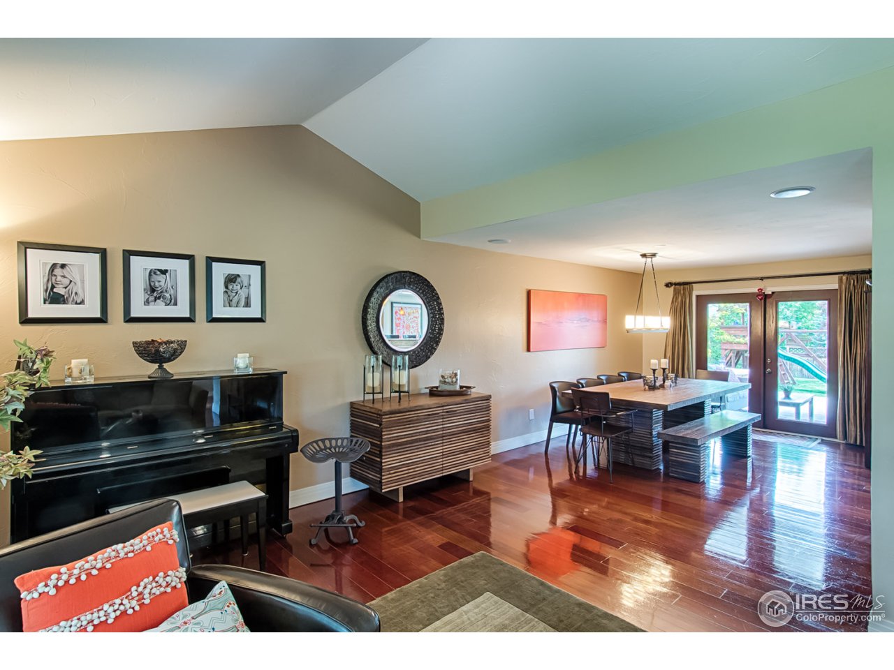Living Room/Dining Room