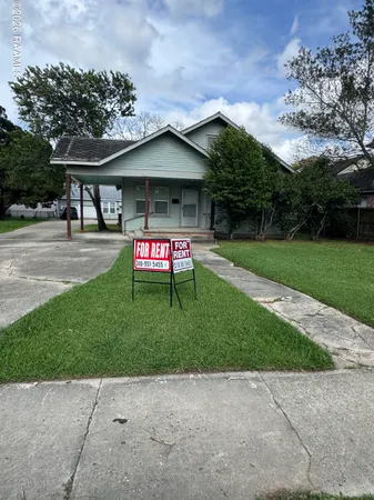 $1,295 | 807 East University Avenue, Lafayette, LA 70503