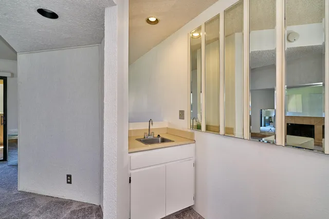 $425,000 | 414 Village Square North, Palm Springs, CA 92262