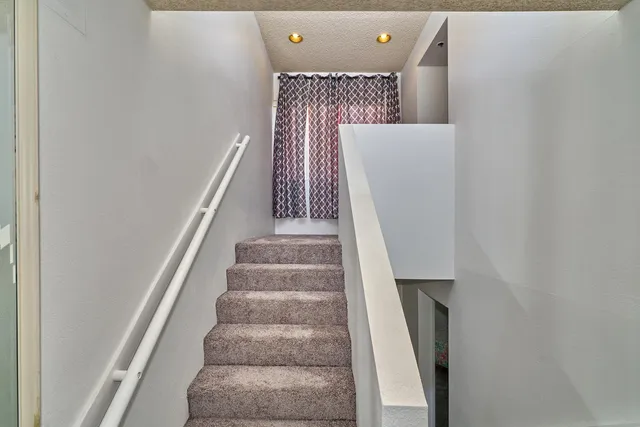 $425,000 | 414 Village Square North, Palm Springs, CA 92262