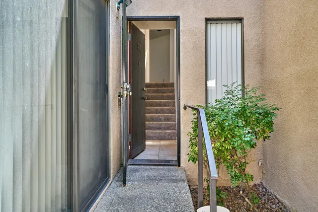 $425,000 | 414 Village Square North, Palm Springs, CA 92262