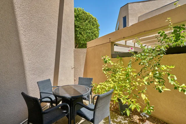 $425,000 | 414 Village Square North, Palm Springs, CA 92262