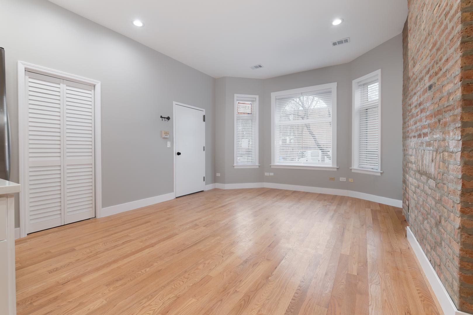 1303 West Flournoy Street, Unit 1F Chicago, IL 60607 - Photo 3 of 16