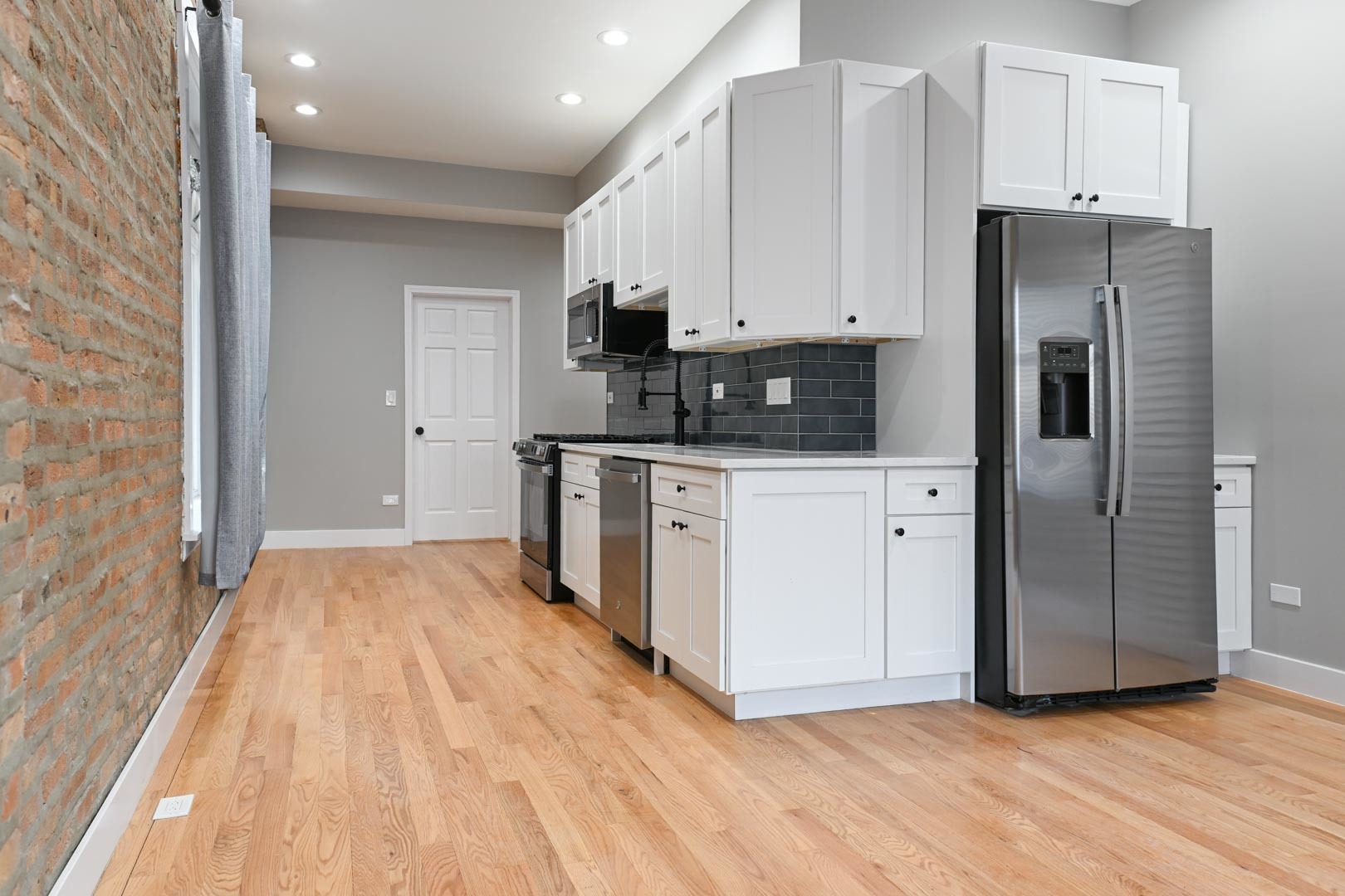 1303 West Flournoy Street, Unit 1F Chicago, IL 60607 - Photo 7 of 16