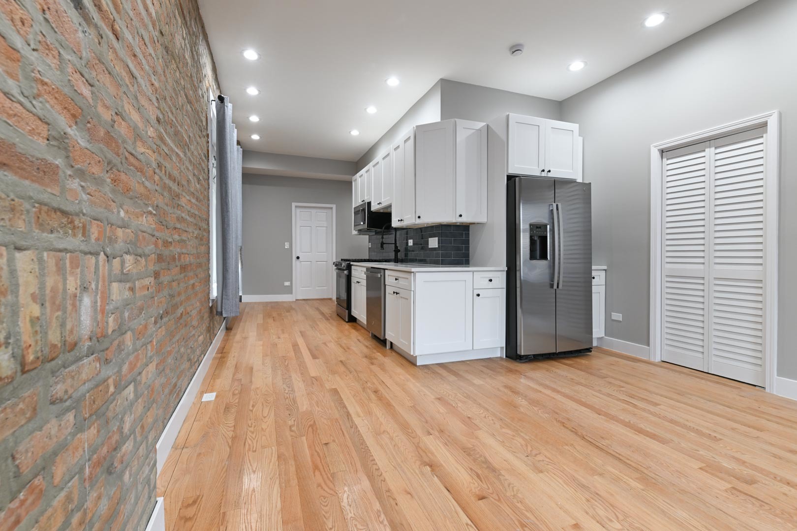 1303 West Flournoy Street, Unit 1F Chicago, IL 60607 - Photo 8 of 16