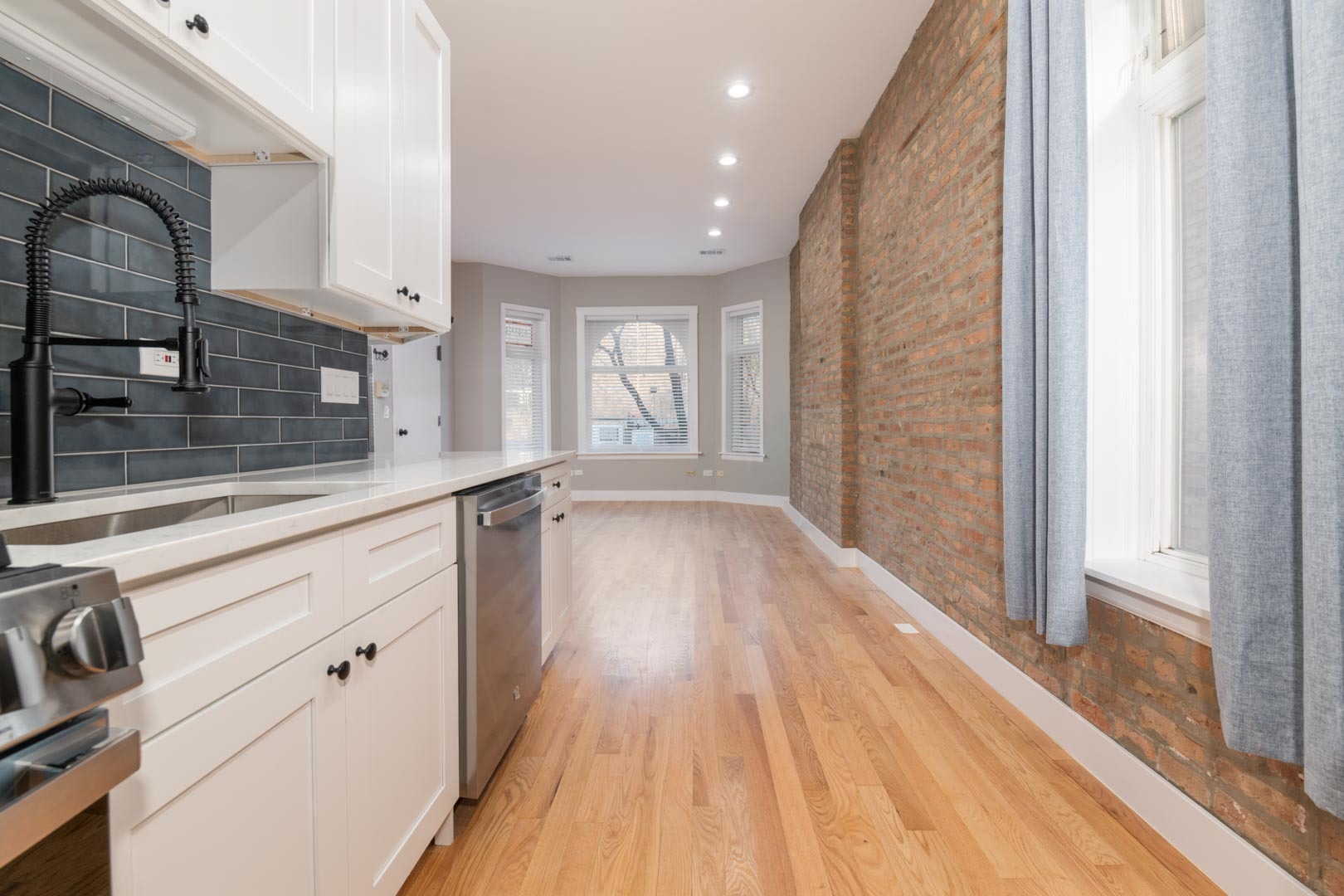 1303 West Flournoy Street, Unit 1F Chicago, IL 60607 - Photo 10 of 16