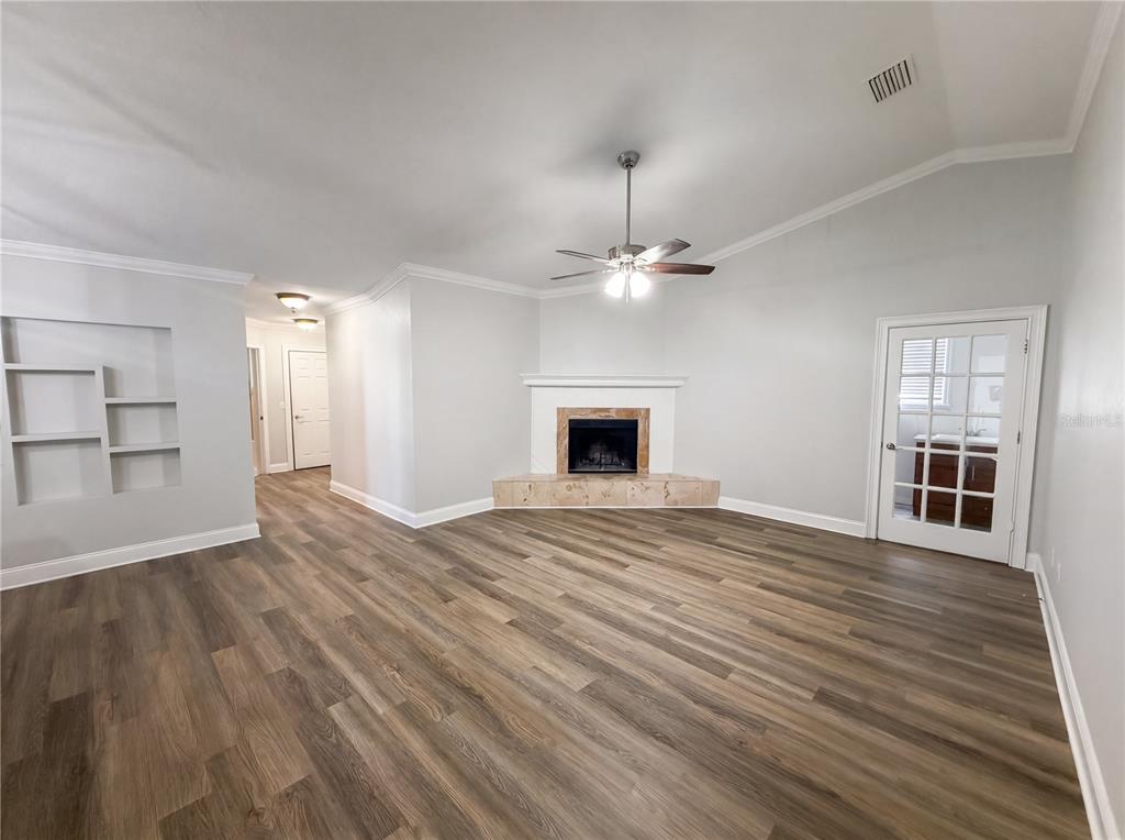 5609 Executive Drive New Port Richey, FL 34652 - Photo 3 of 50