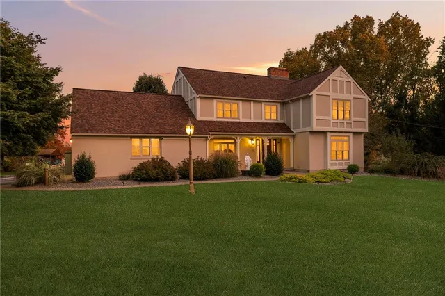 $2,149,000 | 365 West Wrentham Road, Cumberland, RI 02864