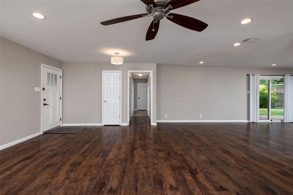 702 Commerce Street Euless, TX 76040 - Photo 11 of 36