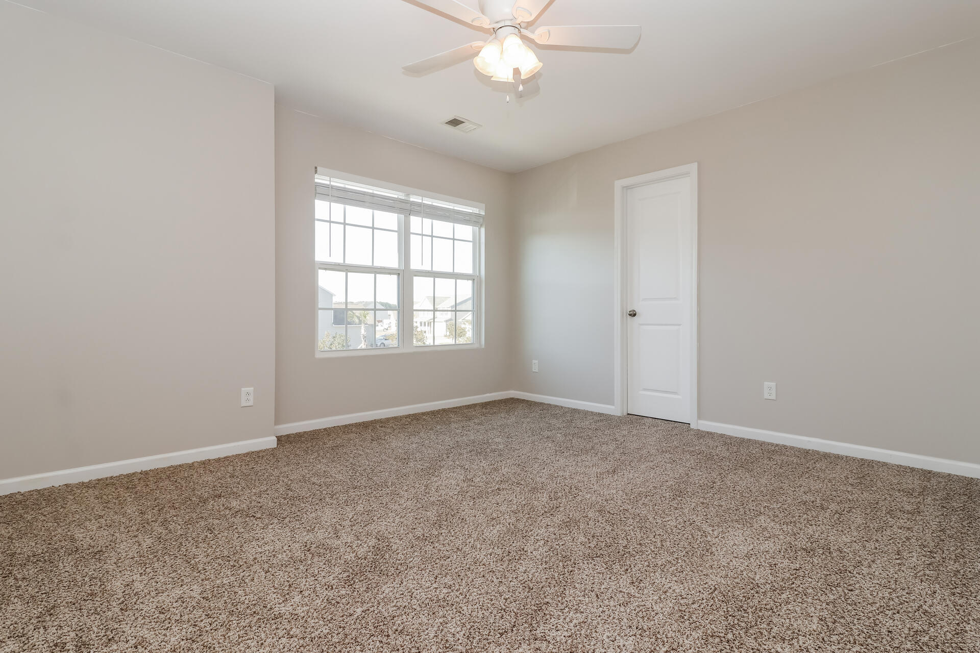 411 Ridgedale Road Summerville, SC 29486 - Photo 9 of 15 007-photo-main-bedroom-10416438