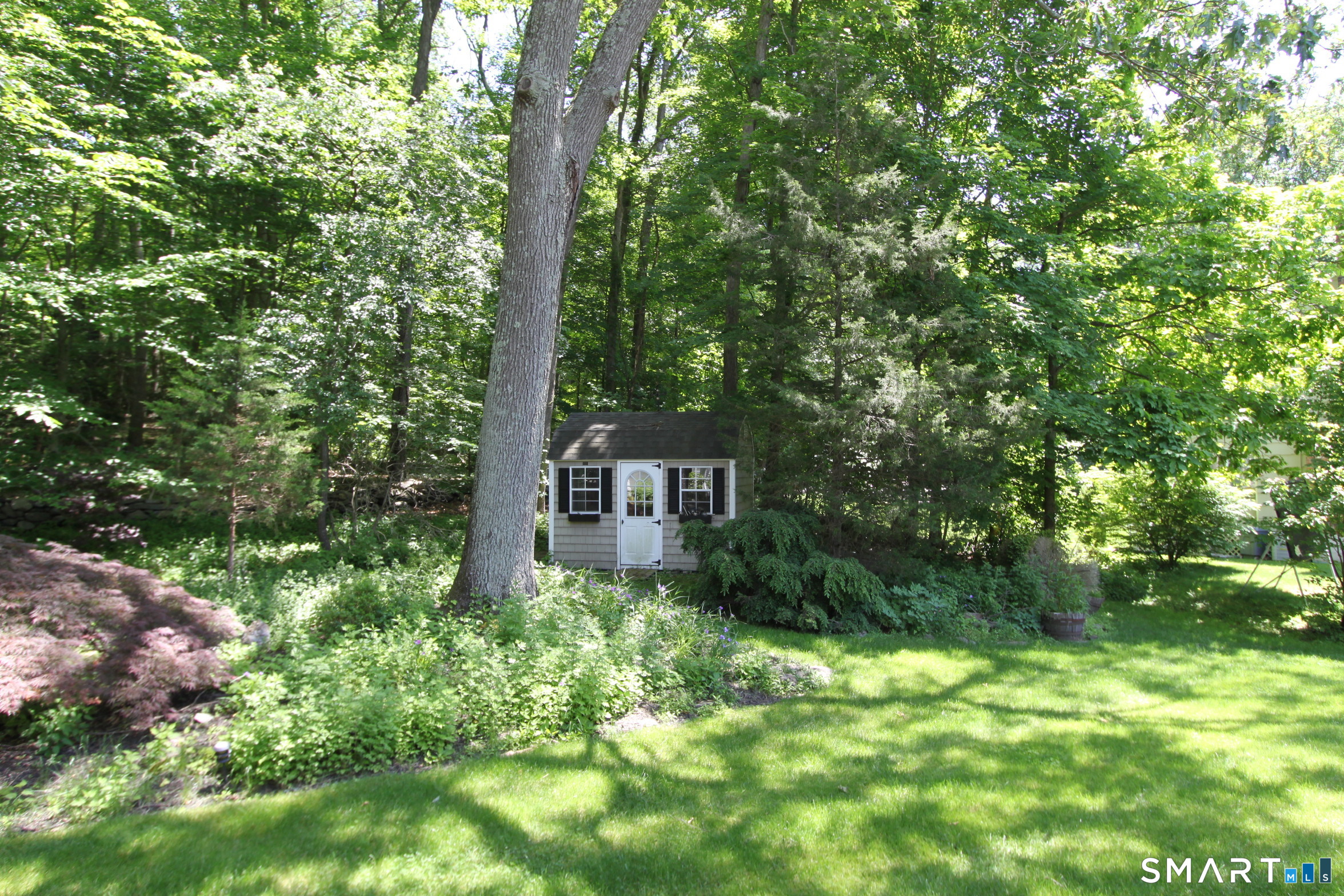 27 Riverbend Road Trumbull, CT 06611 - Photo 25 of 30