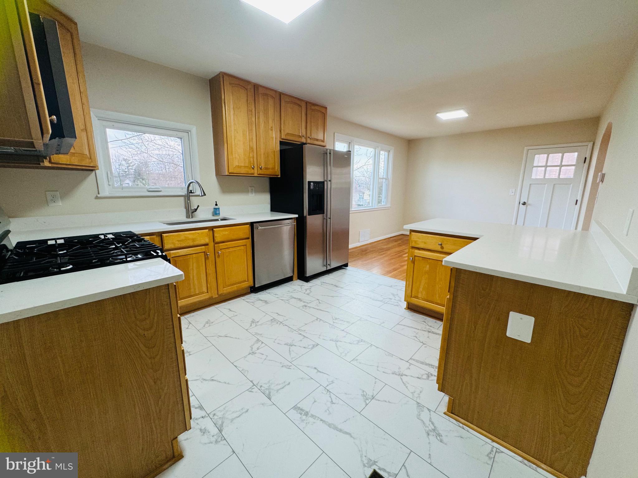 8111 Analee Avenue Rosedale, MD 21237 - Photo 5 of 23