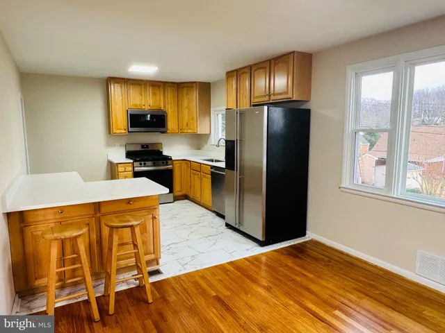 $2,400 | 8111 Analee Avenue, Rosedale, MD 21237