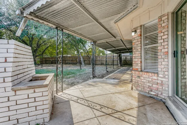 a view of outdoor space