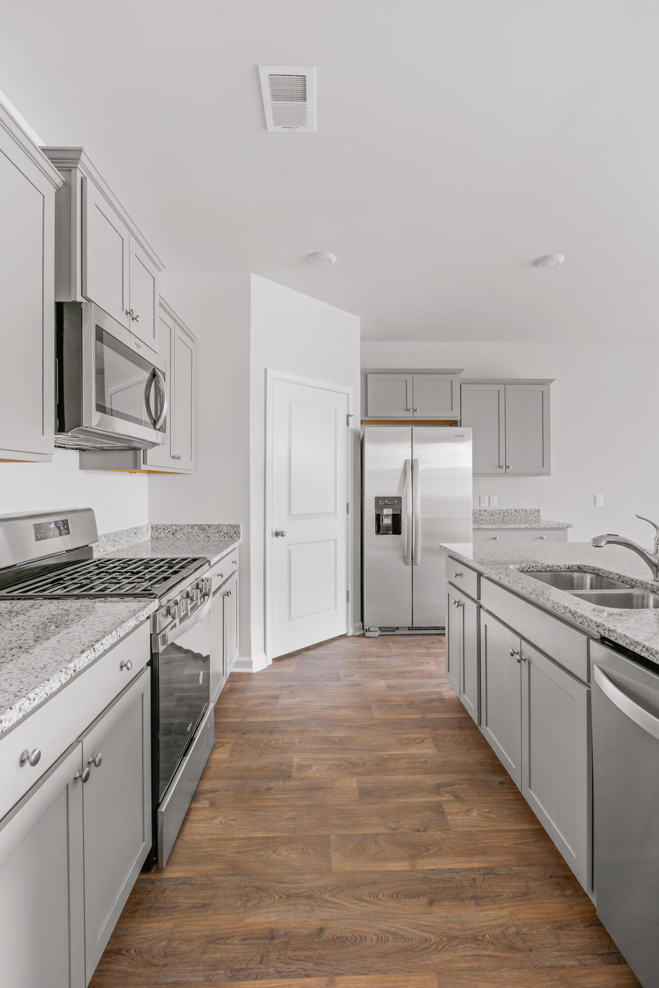 494 Lk Rdg Boulevard Summerville, SC 29486 - Photo 14 of 41 Cali Interior11