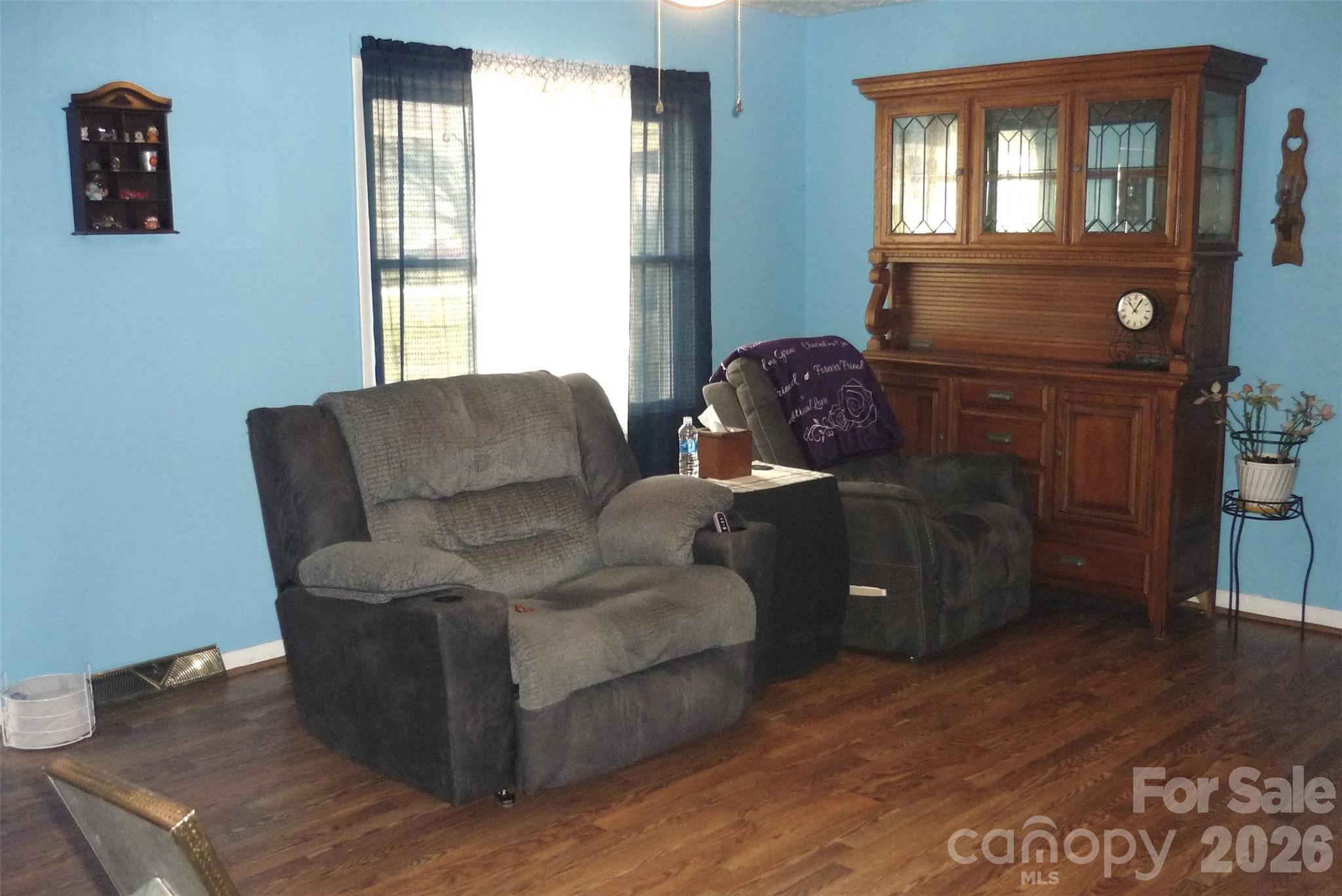 120 Bradley Road Shelby, NC 28152 - Photo 19 of 41 a living room with furniture and a window