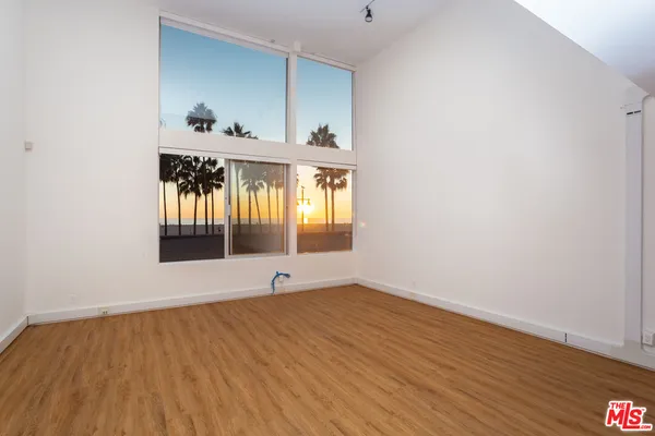 $8,800 | 11 Brooks Avenue, Unit C, Venice, CA 90291