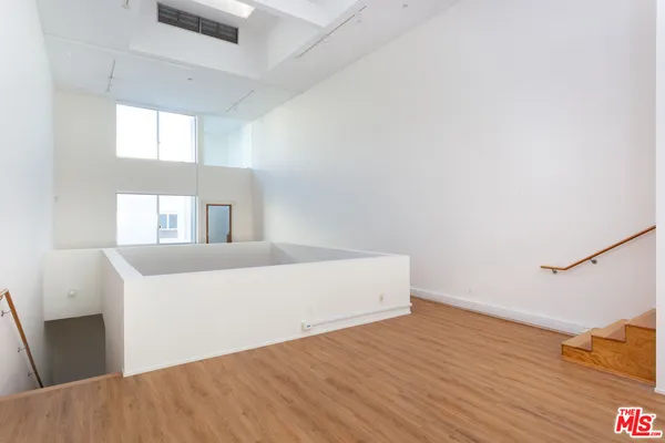 $8,800 | 11 Brooks Avenue, Unit C, Venice, CA 90291