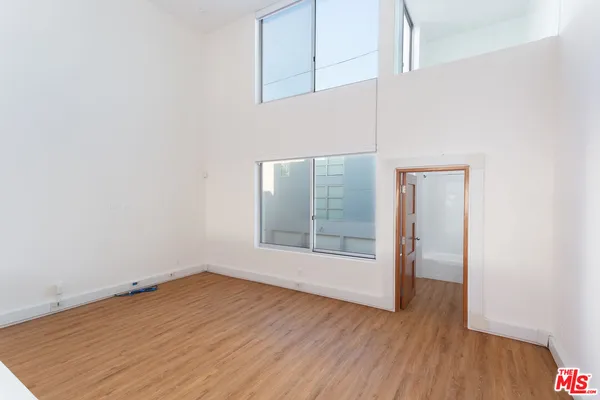 $8,800 | 11 Brooks Avenue, Unit C, Venice, CA 90291