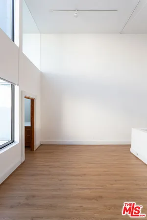 $8,800 | 11 Brooks Avenue, Unit C, Venice, CA 90291