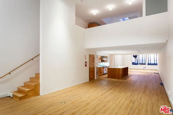 $8,800 | 11 Brooks Avenue, Unit C, Venice, CA 90291