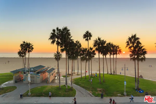 $8,800 | 11 Brooks Avenue, Unit C, Venice, CA 90291