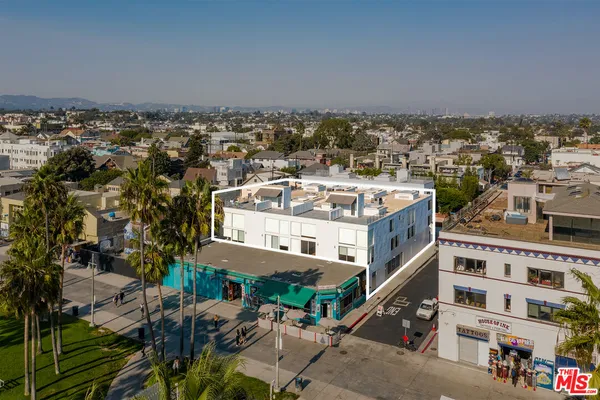 $8,800 | 11 Brooks Avenue, Unit C, Venice, CA 90291