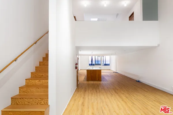 $8,800 | 11 Brooks Avenue, Unit C, Venice, CA 90291