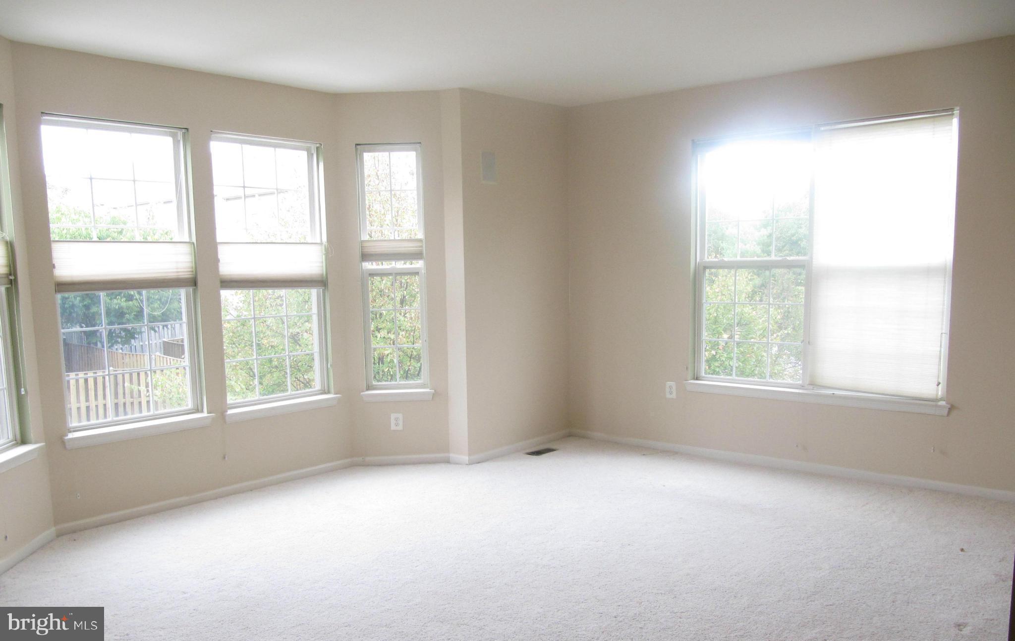 21474 Tamarack Ridge Square Sterling, VA 20164 - Photo 10 of 23 Family Room