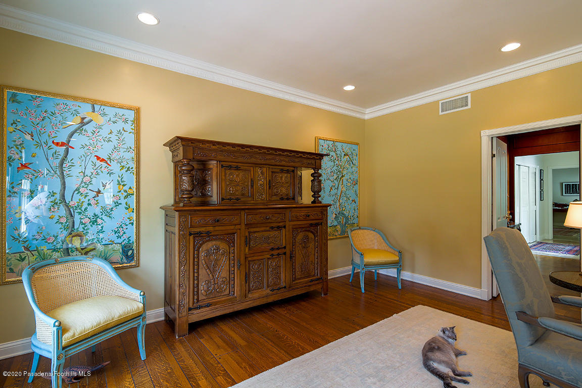 1987 Braeburn Road Altadena, CA 91001 - Photo 11 of 48 a living room with furniture and wooden floor